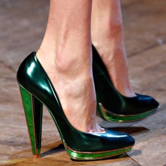 YSL Metallic Snakeskin Platform Pumps with Mirror Heel, Size 7.5 - Picture 2 of 7